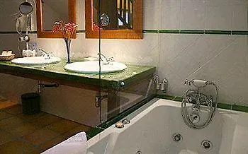 Mas Vilalonga Petit Cassa De La Selva 4*,